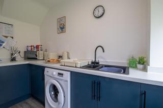 Gray House-Modern 2BR close to Loch Lomond - 7