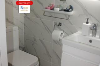 Two Bedroom Apartment By Dashh Properties Short Lets & Serviced Accommodation In Shepherds Bush With Free Wifi - 1