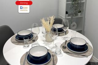 Two Bedroom Apartment By Dashh Properties Short Lets & Serviced Accommodation In Shepherds Bush With Free Wifi - 6