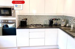 Two Bedroom Apartment By Dashh Properties Short Lets & Serviced Accommodation In Shepherds Bush With Free Wifi - 8