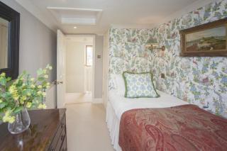 3 Bed in Bath oc-bhr40 - 1