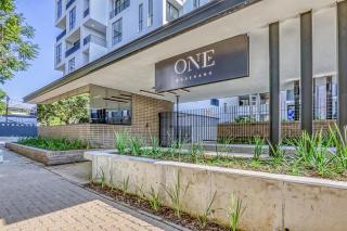 Luxe Rosebank Retreat - 8