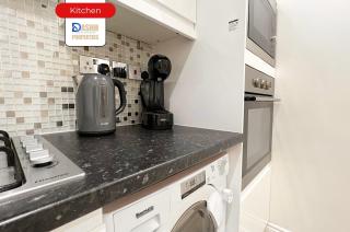 Three Bedroom Apartment By Dashh Properties Short Lets & Serviced Accommodation In Shepherds Bush Sleeps 9 With Free Wifi - Londra - 5