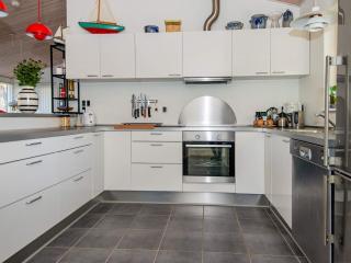 8 person holiday home in Glesborg - 2