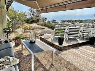 Stavern Cottage with sea views near the beach - 0