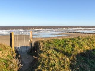 Bacton Beach House - 3