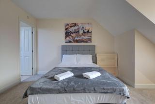 Lovely 3 Bedroom Home with Garden in Peterborough - 8