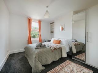 3 bdr House - Garden, easy access to centrl London - 1