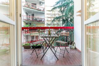 Modern apartment with balcony in Corso Sempione - 4