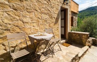 2 Bedroom Beautiful Home In Pitve - 3