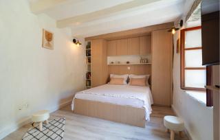 2 Bedroom Beautiful Home In Pitve - 6