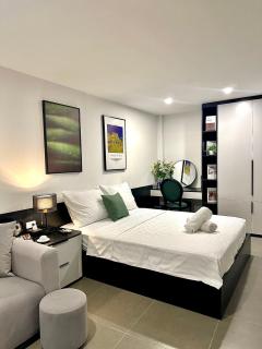 Chez Lumi Hotel - 9