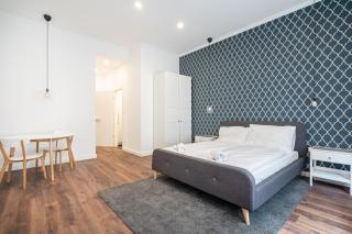 Z32 - Central & Chic - Stylish Stay by BQA - 8