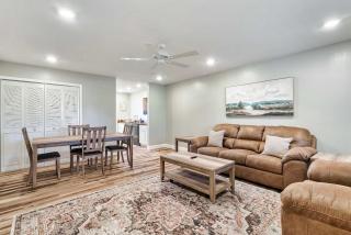 Cozy Retreat Near Downtown with Hot Tub - 1
