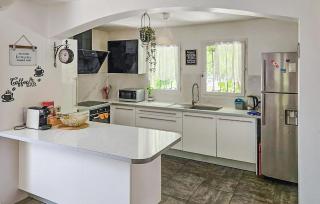 4 Bedroom Amazing Home In Les Angles - 8