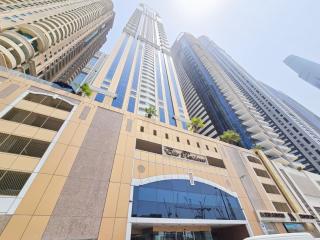 Spacious 1 BR I Marina I Elite Residences - 4