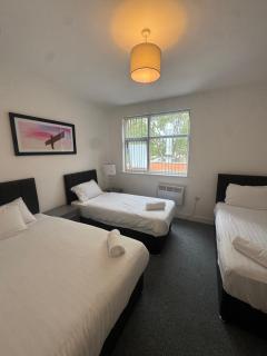 The Bake Apartment - 5 bedroom Large Apartment sleeps up to 16 person - 9