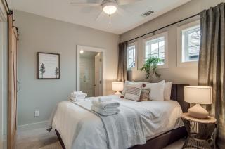 The Dhalia - Nashville Haven - 3