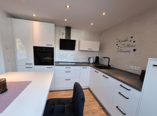 Moderne DG-Wohnung mit Flair in guter Lage - 7