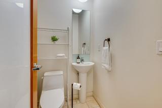 Walk to Universal Studios Loft-Style LA Home - 1