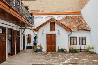 Althof Apartments - 3