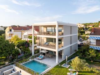 OPQ Apartments - 8