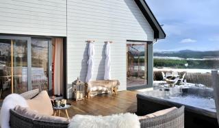 Beautiful Lodge with hot tub & panoramic views - 7