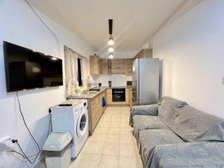 Be Happy Three-Bedroom Apartment - 0