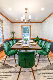 4 Beds ,King Bed, Tvs, Kids essentials, office, Grill, Crib, in Bond park ,PNC Arena - 9