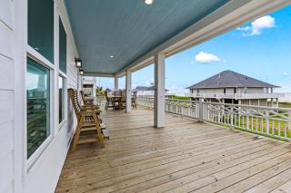 Salty Seabass 4BR Seaside Escape - 4