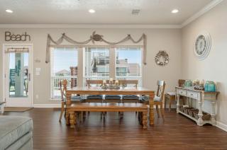 Beach Hideaway Spacious 4BR Game Loft, Hot Tub, Deck, Walk to Beach - 2