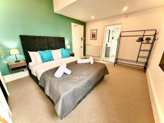 The Bay Hotel - 5