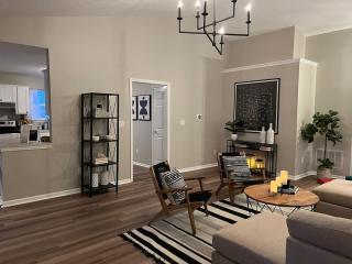 Luxurious Grand Park Family Home with Game Room and XBox - 6