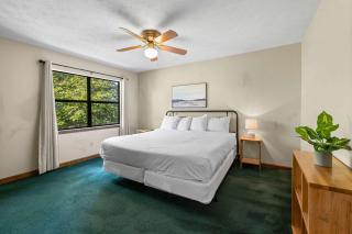 Cozy Retreat awaits w Pool Grill Near Dollywood - 9