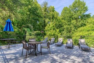 Cozy Retreat awaits w Pool Grill Near Dollywood - 3