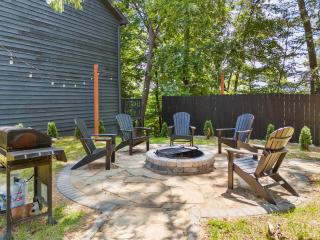 Cozy Retreat awaits w Pool Grill Near Dollywood - 0