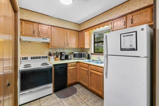 Cozy Retreat awaits w Pool Grill Near Dollywood - 2