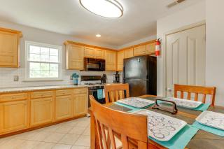 Walk to East Beach Apt with Outdoor Space - 2