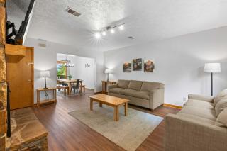 Ideal location Shared Pool & Near Dollywood - 9