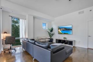 3 bedroom Corner Suite - 2