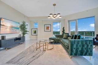Lake Eola Corner 3 BDRM Suite - 0