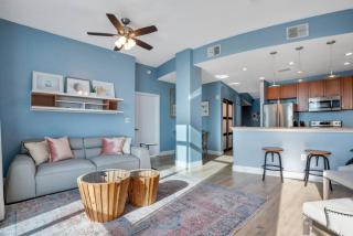 2 Bdrm Penthouse with Billiards - 0