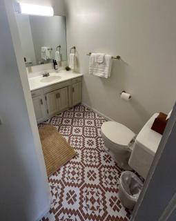 Boutique One Bedroom Apartment - 8