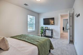 Spacious 4BR - Game Room - Study - Outdoor Oasis - 3
