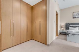 Spacious 2B, Newly Furnished, Long Term Deal - 9