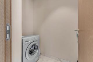 Spacious 2B, Newly Furnished, Long Term Deal - 5