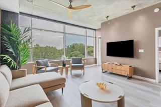 Spacious Apartment Masterfully Decorated - 7