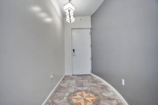 Large Corner 3 Bdrm Oasis Lake Eola - 3