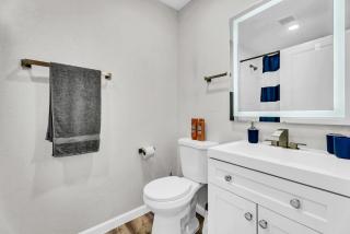 Relaxed 2BR Condo Close to Dining and Entertainment - 5