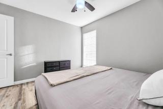 Relaxed 2BR Condo Close to Dining and Entertainment - 4